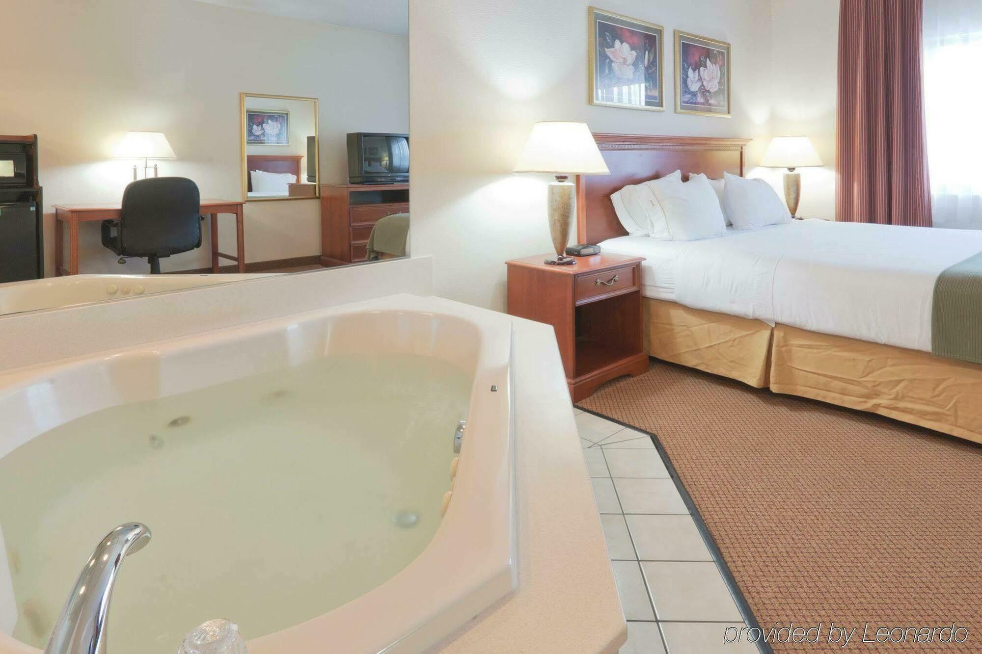 Holiday Inn Express Marshall, An Ihg Hotel Luaran gambar